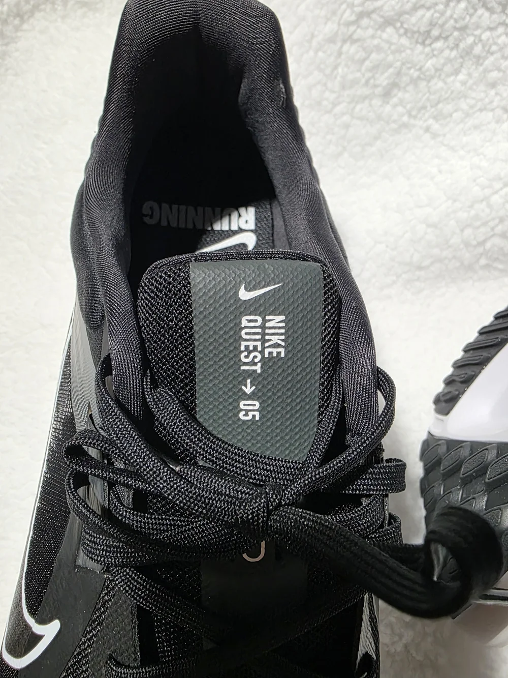 Nike Quest 5 Men’s Black and White Athletic Running Shoes